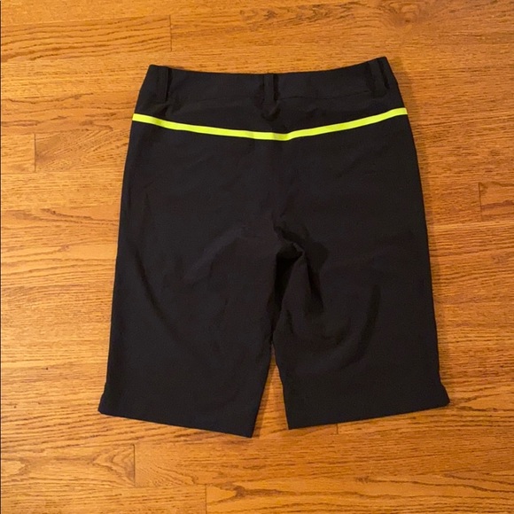 Nike women’s Tour Performance Bermuda golf shorts black with neon trim size 2 - Picture 6 of 8